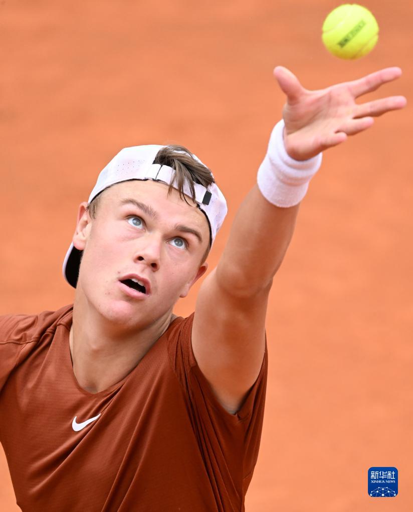 中国的三人 中国的三人