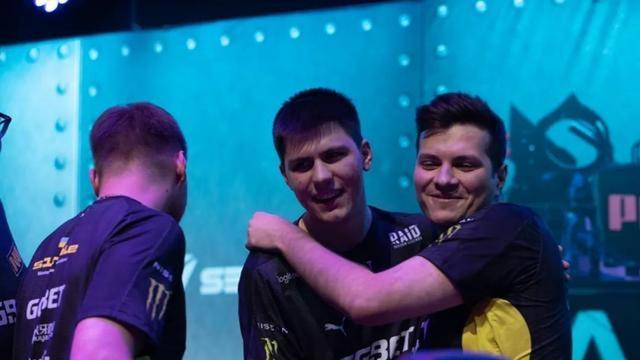 步很快的事 步很快的事